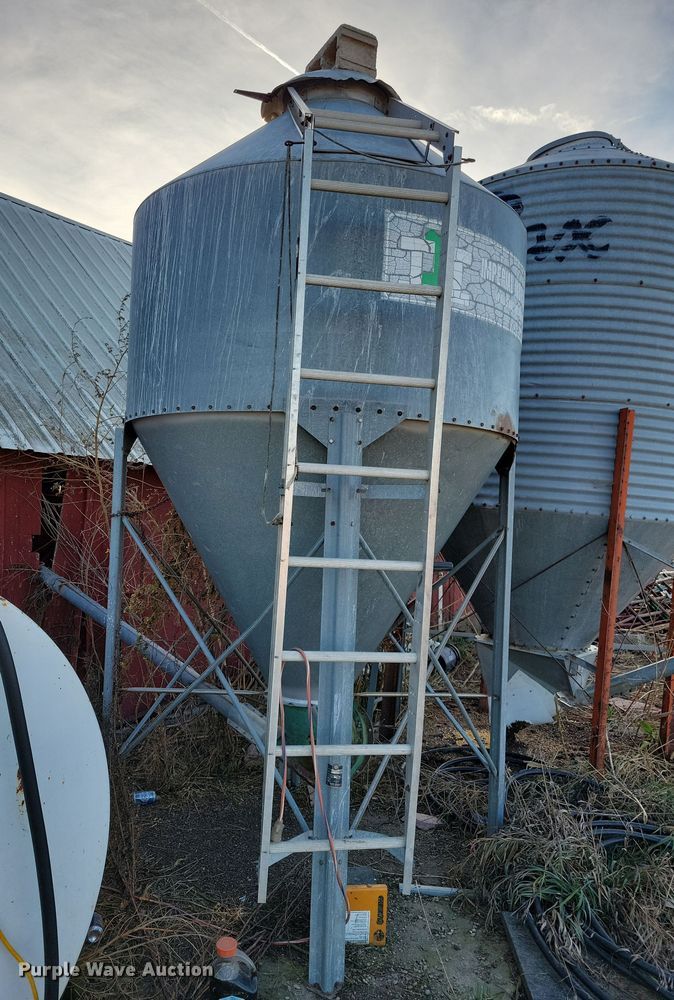 image for item DL7807 (3) Pax feed bins