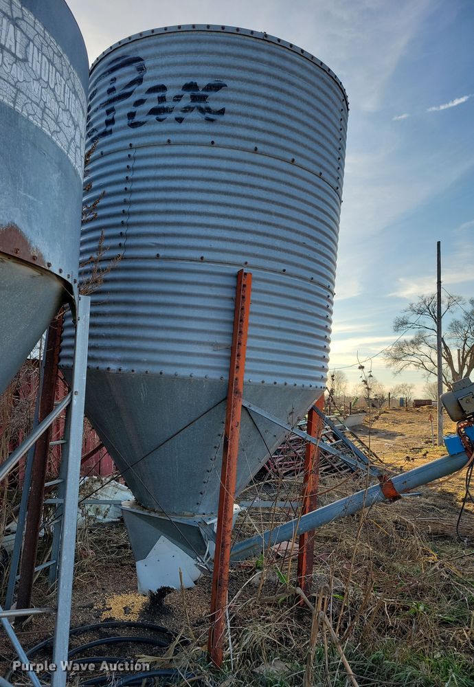 image for item DL7807 (3) Pax feed bins