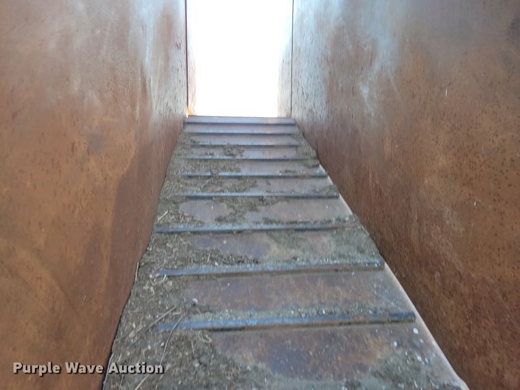 image for item DL7809 Chute