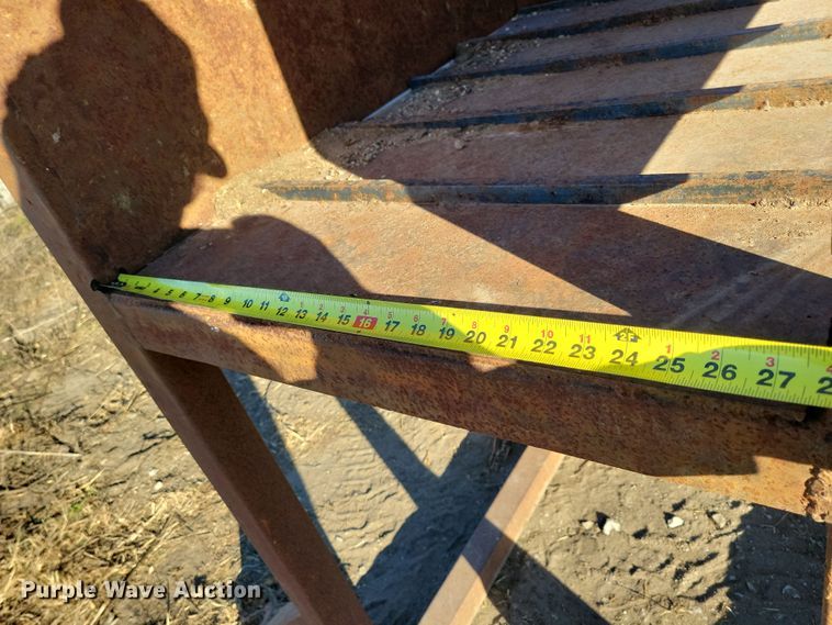 image for item DL7809 Chute