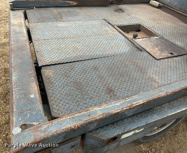 image for item DM2631 1997 GMC Sierra 3500  Crew Cab bale bed pickup truck