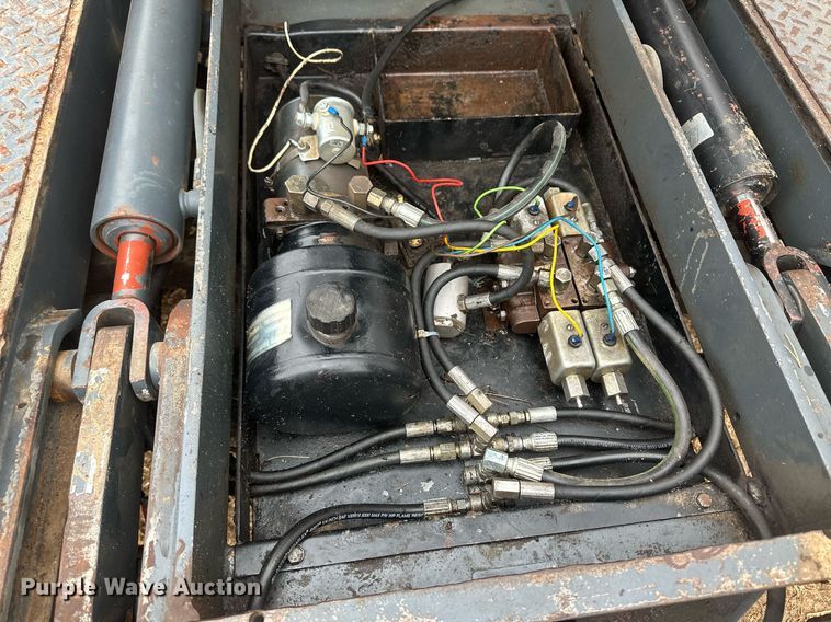 image for item DM2631 1997 GMC Sierra 3500  Crew Cab bale bed pickup truck