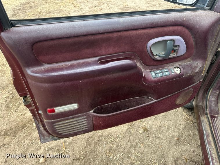 image for item DM2631 1997 GMC Sierra 3500  Crew Cab bale bed pickup truck