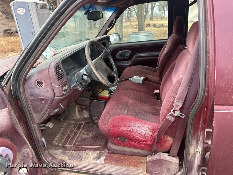 image for item DM2631 1997 GMC Sierra 3500  Crew Cab bale bed pickup truck