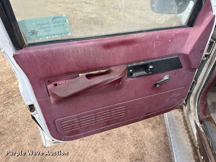 image for item DM2632 1990 GMC Sierra 2500HD flatbed pickup truck