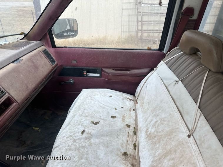 image for item DM2632 1990 GMC Sierra 2500HD flatbed pickup truck