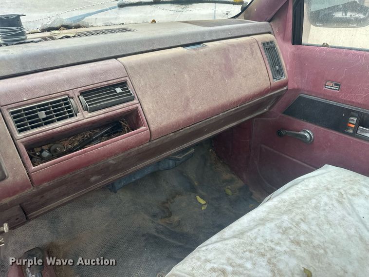 image for item DM2632 1990 GMC Sierra 2500HD flatbed pickup truck