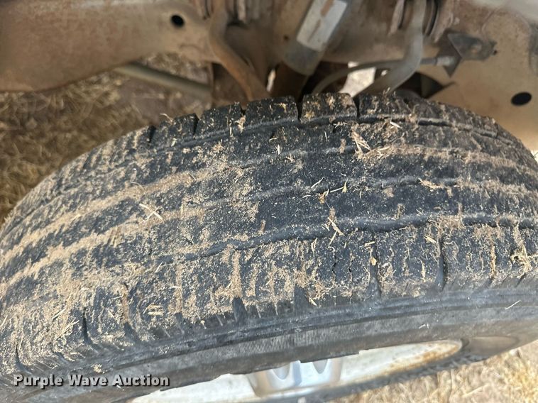 image for item DM2632 1990 GMC Sierra 2500HD flatbed pickup truck