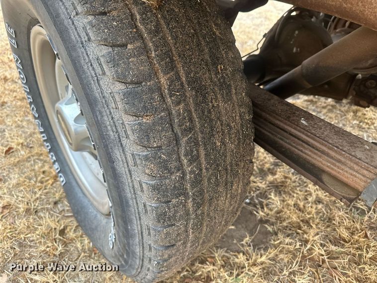 image for item DM2632 1990 GMC Sierra 2500HD flatbed pickup truck