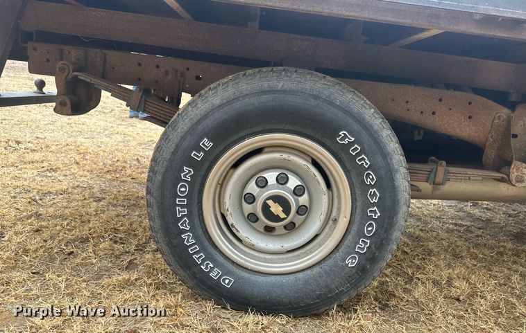 image for item DM2632 1990 GMC Sierra 2500HD flatbed pickup truck