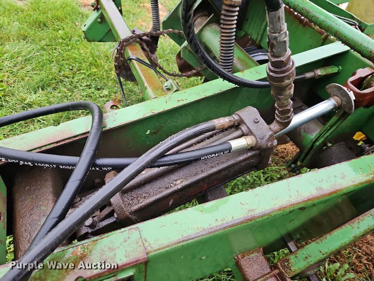 image for item DN7134 John Deere P7000  no-till planter