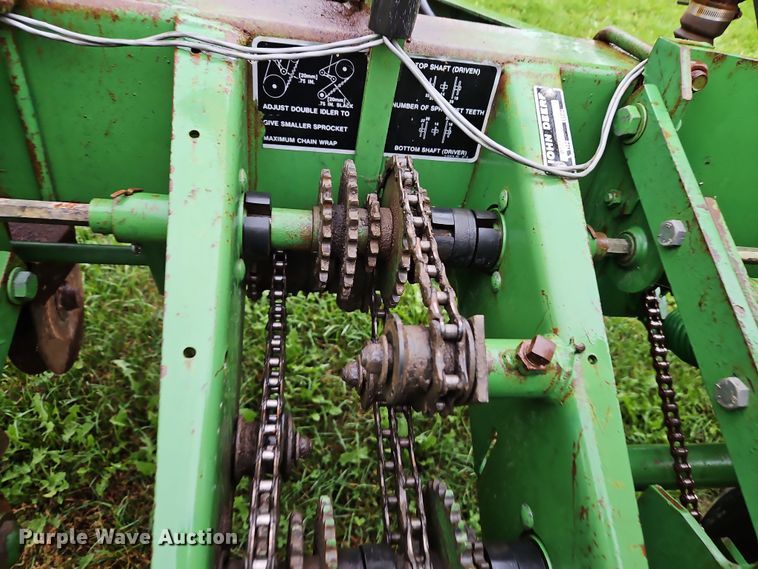 image for item DN7134 John Deere P7000  no-till planter