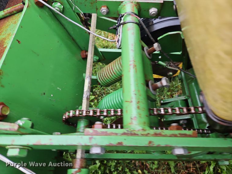 image for item DN7134 John Deere P7000  no-till planter