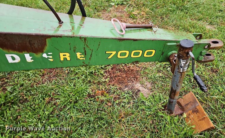 image for item DN7134 John Deere P7000  no-till planter
