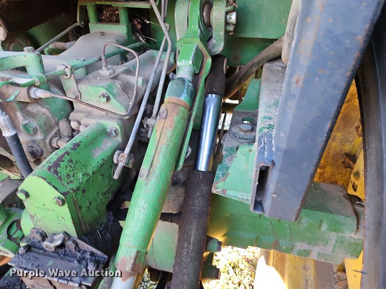 image for item DN7141 John Deere 4440  tractor