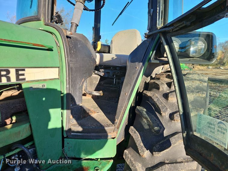 image for item DN7141 John Deere 4440  tractor