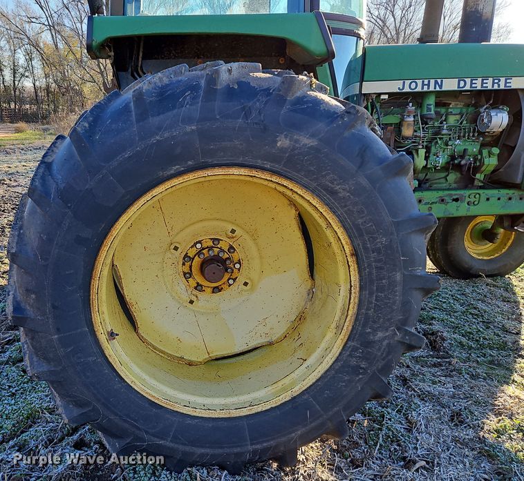 image for item DN7141 John Deere 4440  tractor
