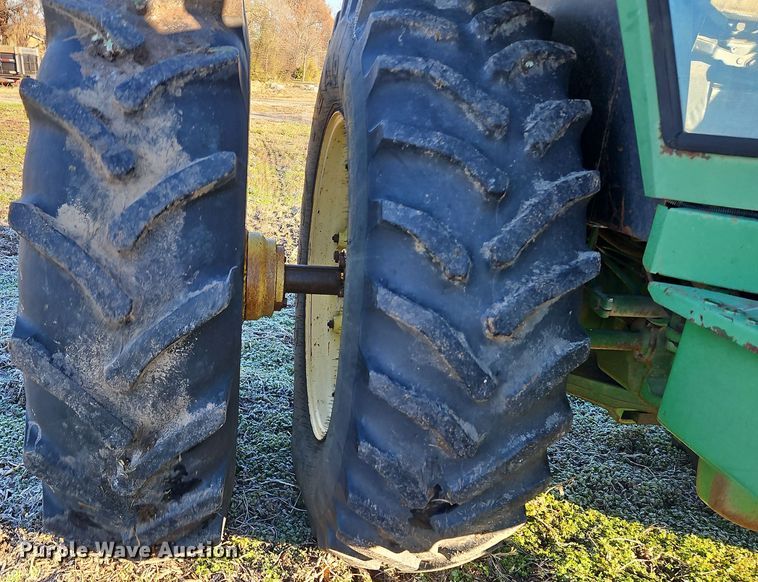 image for item DN7141 John Deere 4440  tractor