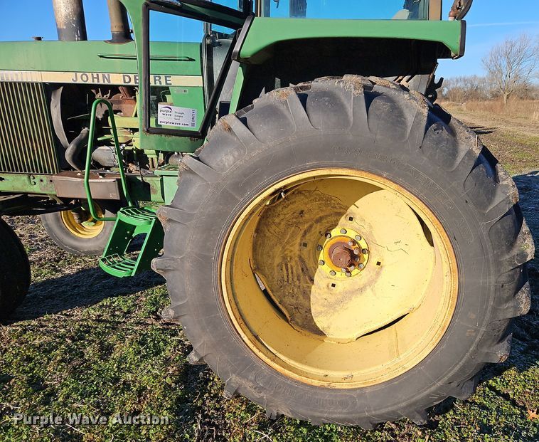 image for item DN7141 John Deere 4440  tractor