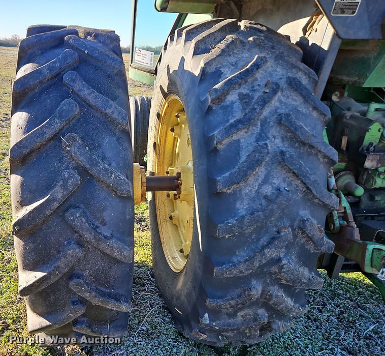 image for item DN7141 John Deere 4440  tractor