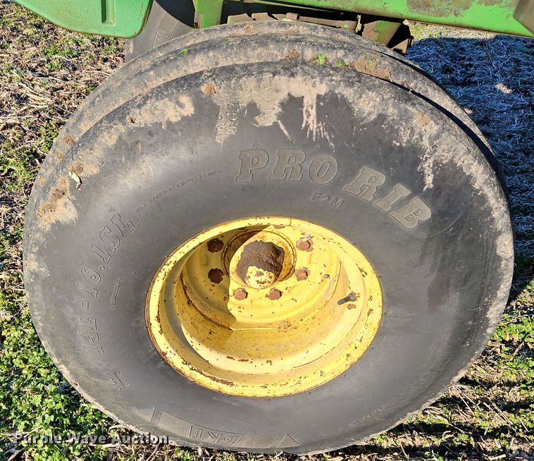 image for item DN7141 John Deere 4440  tractor