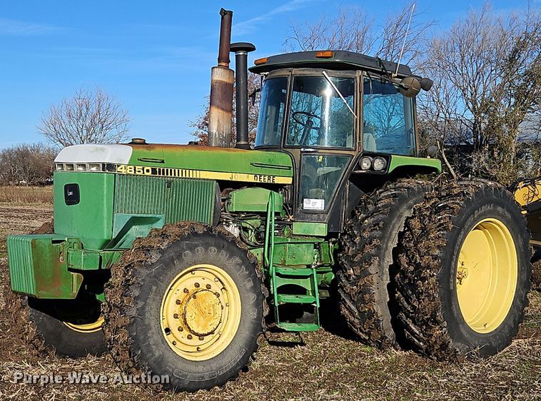 image for item DN7142 1988 John Deere 4850  MFWD tractor