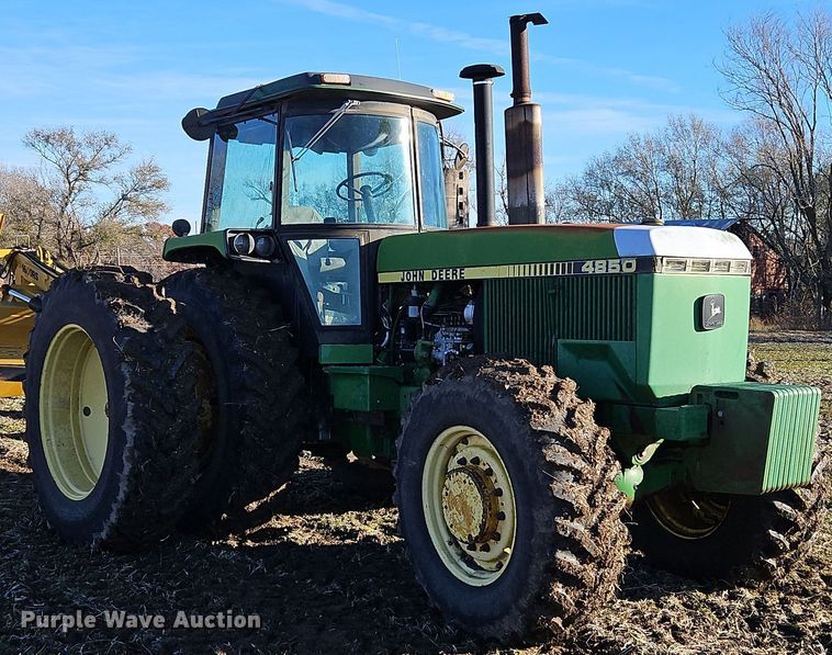 image for item DN7142 1988 John Deere 4850  MFWD tractor