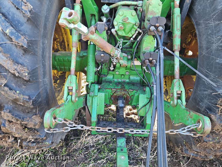 image for item DN7142 1988 John Deere 4850  MFWD tractor