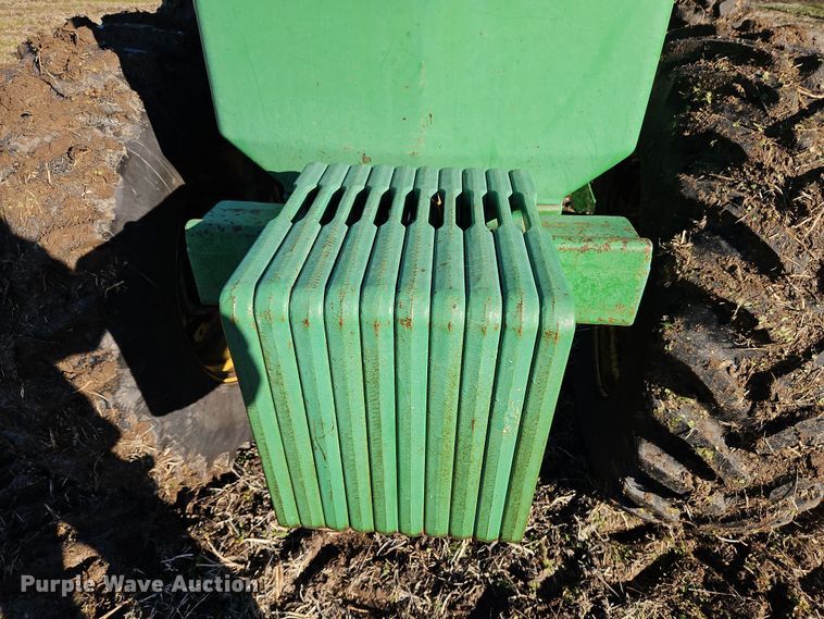 image for item DN7142 1988 John Deere 4850  MFWD tractor