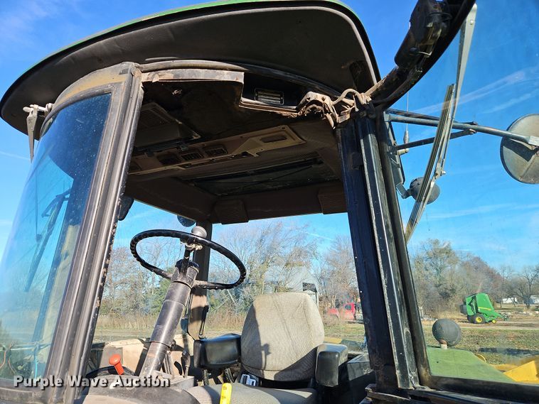 image for item DN7142 1988 John Deere 4850  MFWD tractor