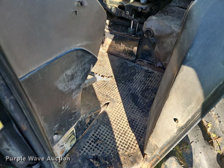 image for item DN7142 1988 John Deere 4850  MFWD tractor