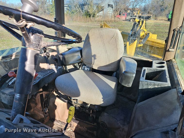 image for item DN7142 1988 John Deere 4850  MFWD tractor