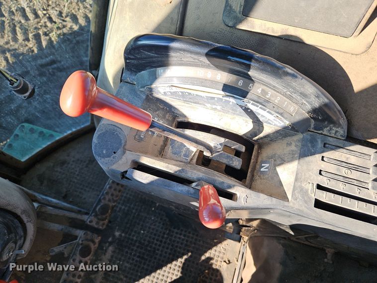 image for item DN7142 1988 John Deere 4850  MFWD tractor