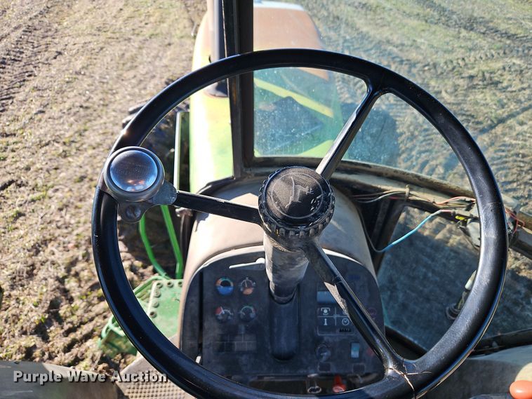 image for item DN7142 1988 John Deere 4850  MFWD tractor