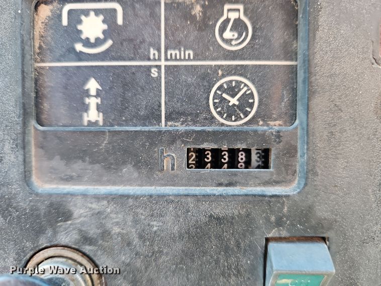 image for item DN7142 1988 John Deere 4850  MFWD tractor