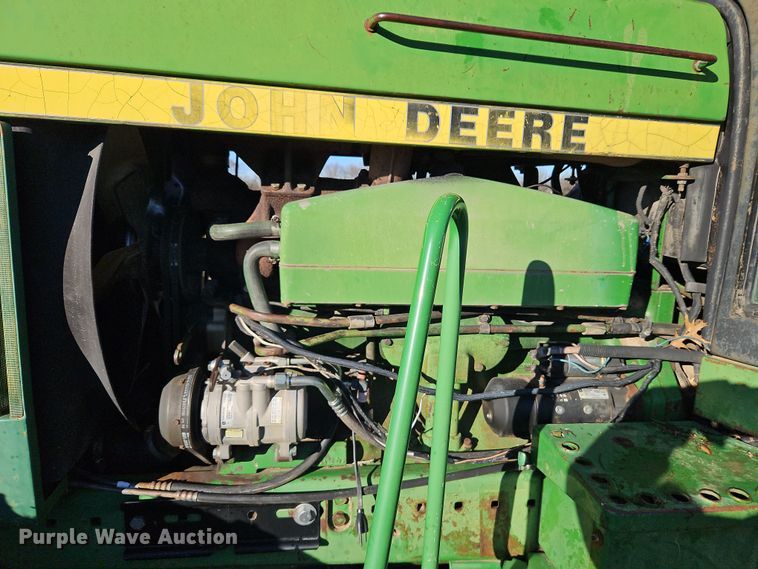 image for item DN7142 1988 John Deere 4850  MFWD tractor