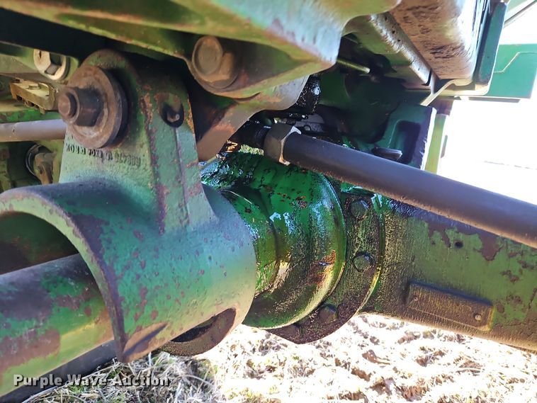 image for item DN7142 1988 John Deere 4850  MFWD tractor