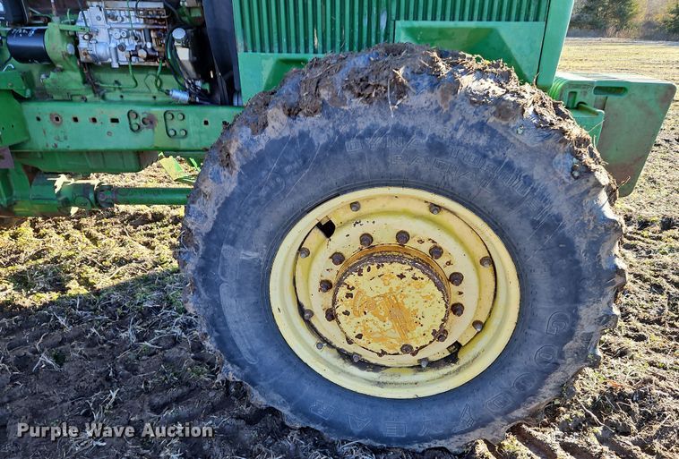 image for item DN7142 1988 John Deere 4850  MFWD tractor