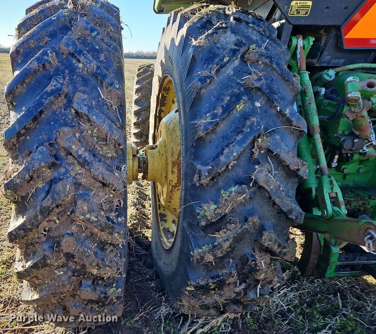 image for item DN7142 1988 John Deere 4850  MFWD tractor