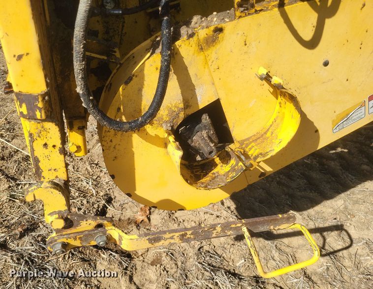 image for item DO4716 2008 New Holland CR9060  combine