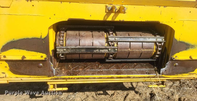 image for item DO4716 2008 New Holland CR9060  combine