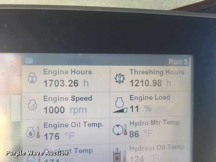 image for item DO4716 2008 New Holland CR9060  combine