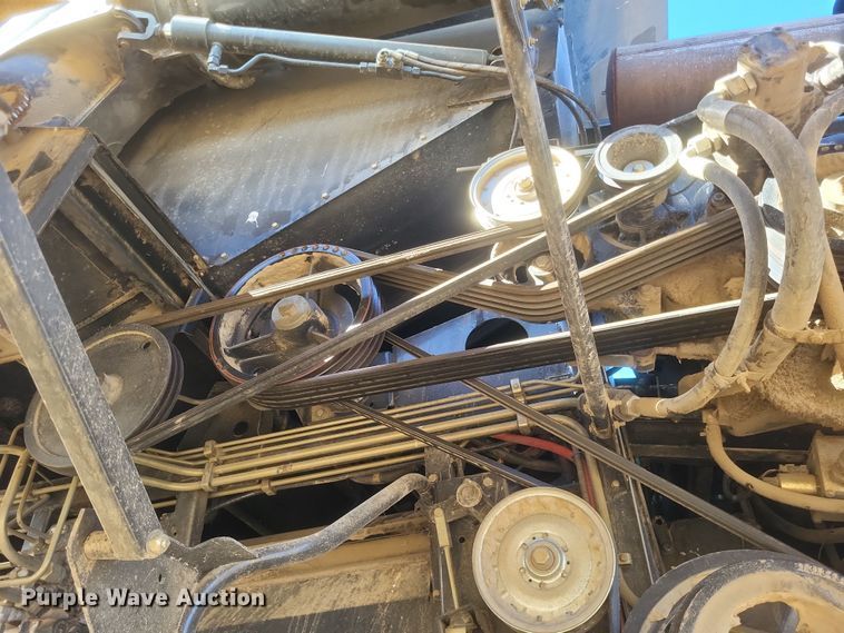 image for item DO4716 2008 New Holland CR9060  combine