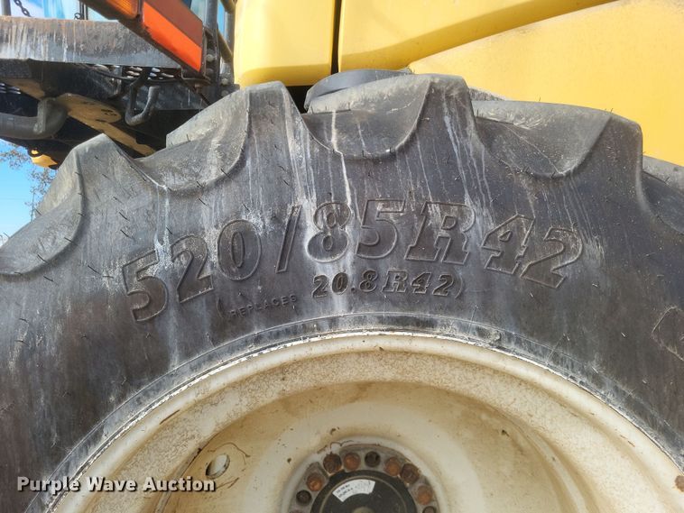 image for item DO4716 2008 New Holland CR9060  combine