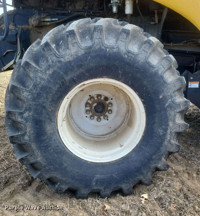 image for item DO4716 2008 New Holland CR9060  combine