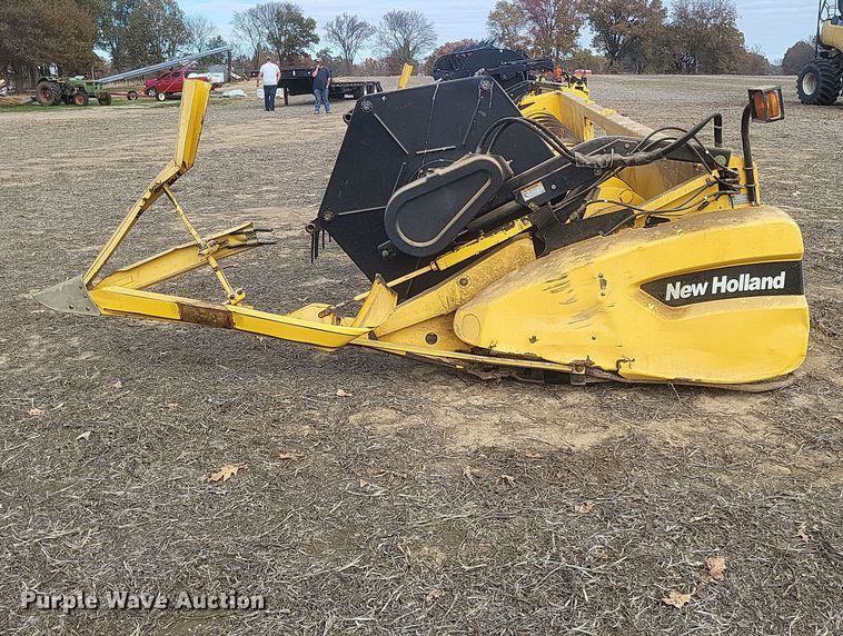 image for item DO4717 2006 New Holland 74C  flex head