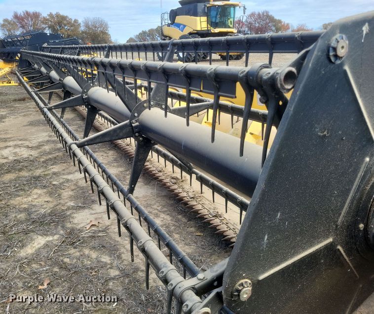 image for item DO4717 2006 New Holland 74C  flex head