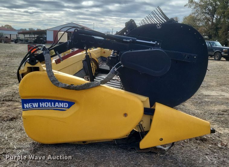 image for item DO4718 2015 New Holland 880CF-30 Super Flex  draper head