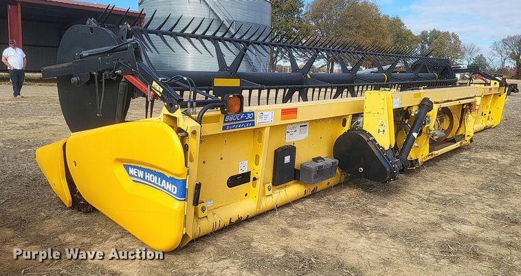 image for item DO4718 2015 New Holland 880CF-30 Super Flex  draper head