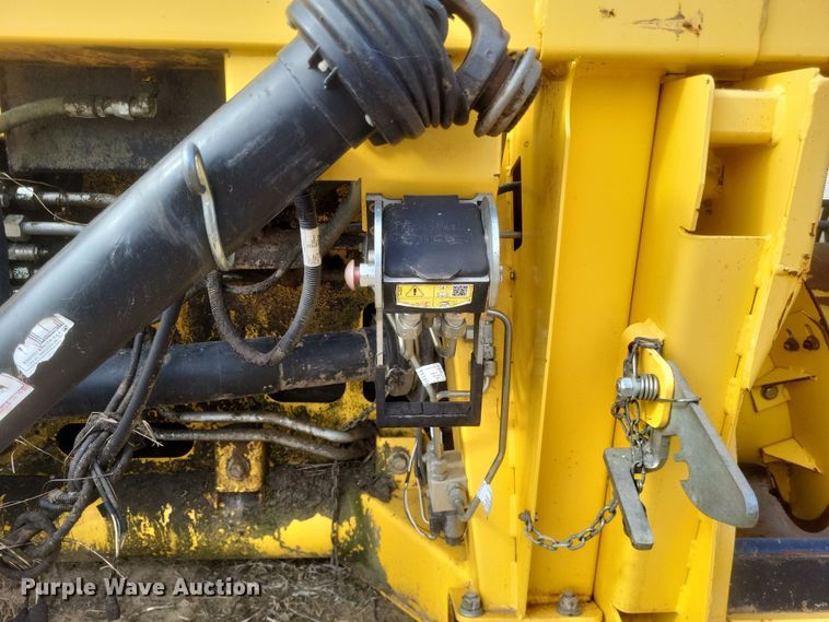 image for item DO4718 2015 New Holland 880CF-30 Super Flex  draper head